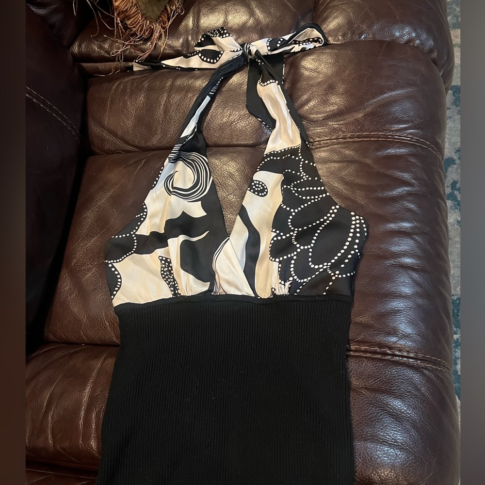 Bebe Graphic Asymmetrical Sleeveless Bodysuit Black and White